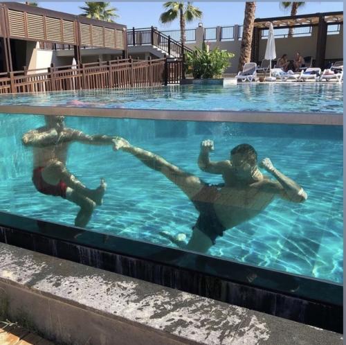 Antalya Manavgat Otel Cam Havuz