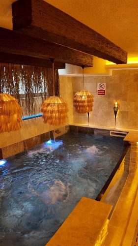 İstanbul Emirtimes Otel Cam Havuz Oda