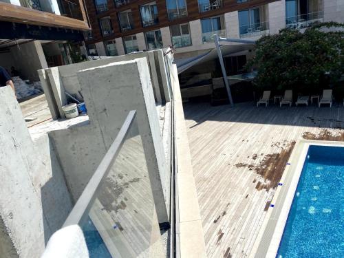 Florya Crowne Plaza Cam Havuz