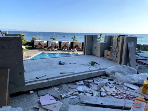 Florya Crowne Plaza Cam Havuz